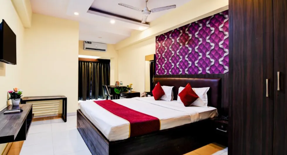 Deluxe Room (With Swimming Pool Access)
