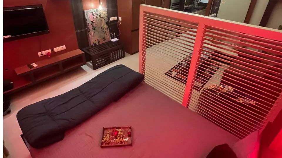 Deluxe
